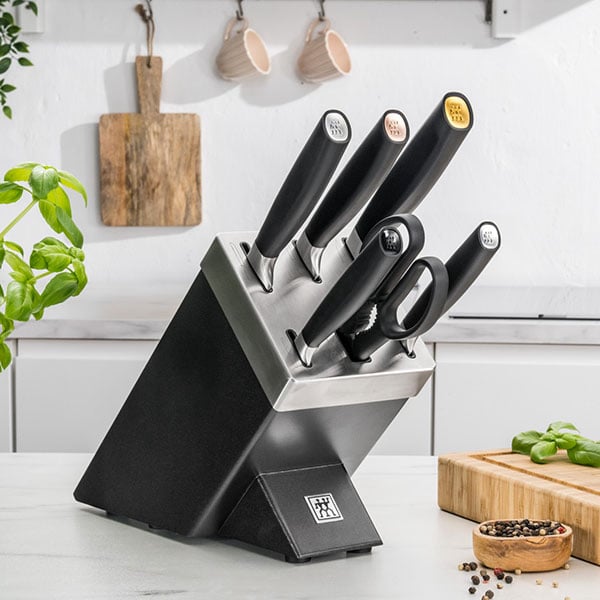 Наборы с точильными камнями Zwilling